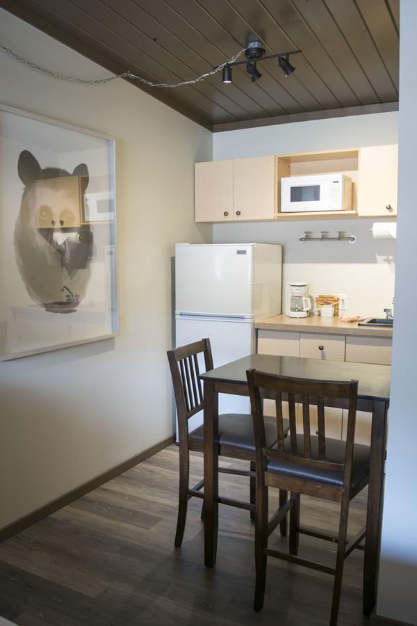 Yamnuska Suites Canmore Eksteriør bilde