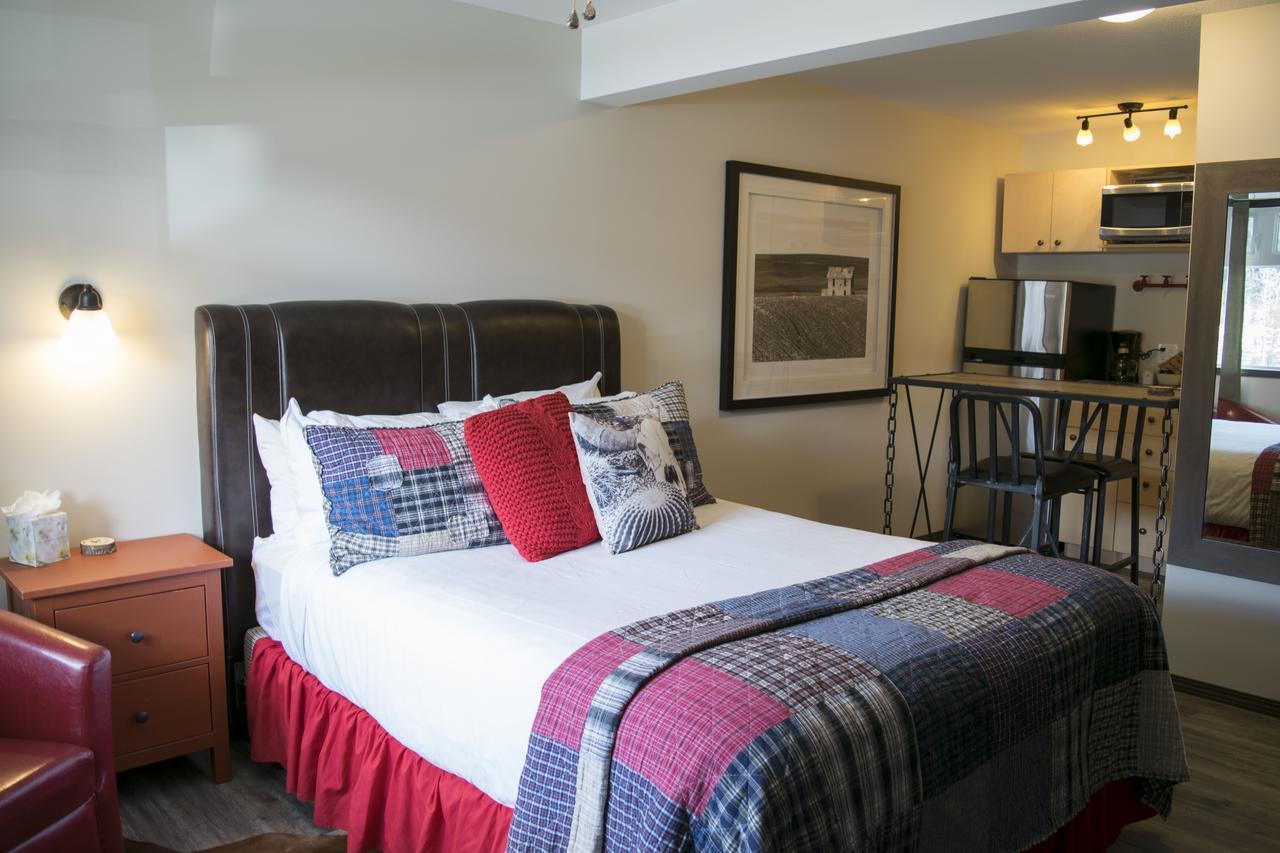 Yamnuska Suites Canmore Eksteriør bilde